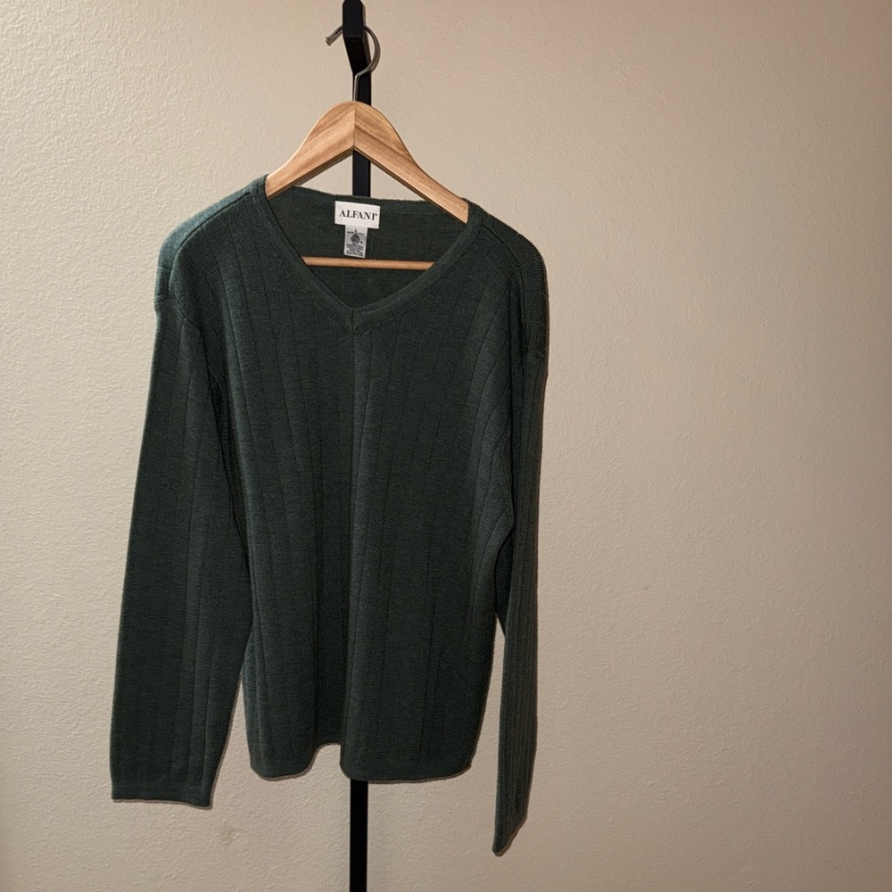 VTG Alfani Italy Extra Fine Merino Wool V-Neck Ribbed Sweater Men’s Green Size L